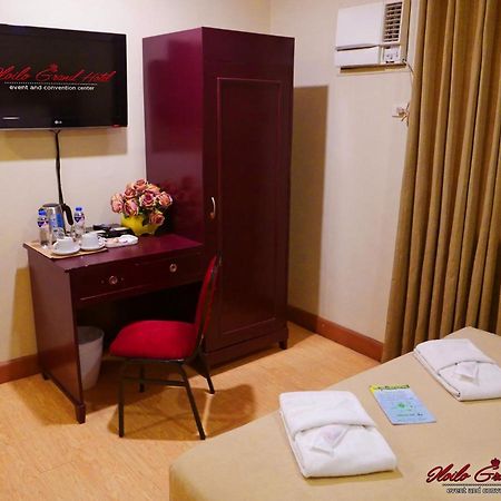 Iloilo Grand Hotel Екстериор снимка