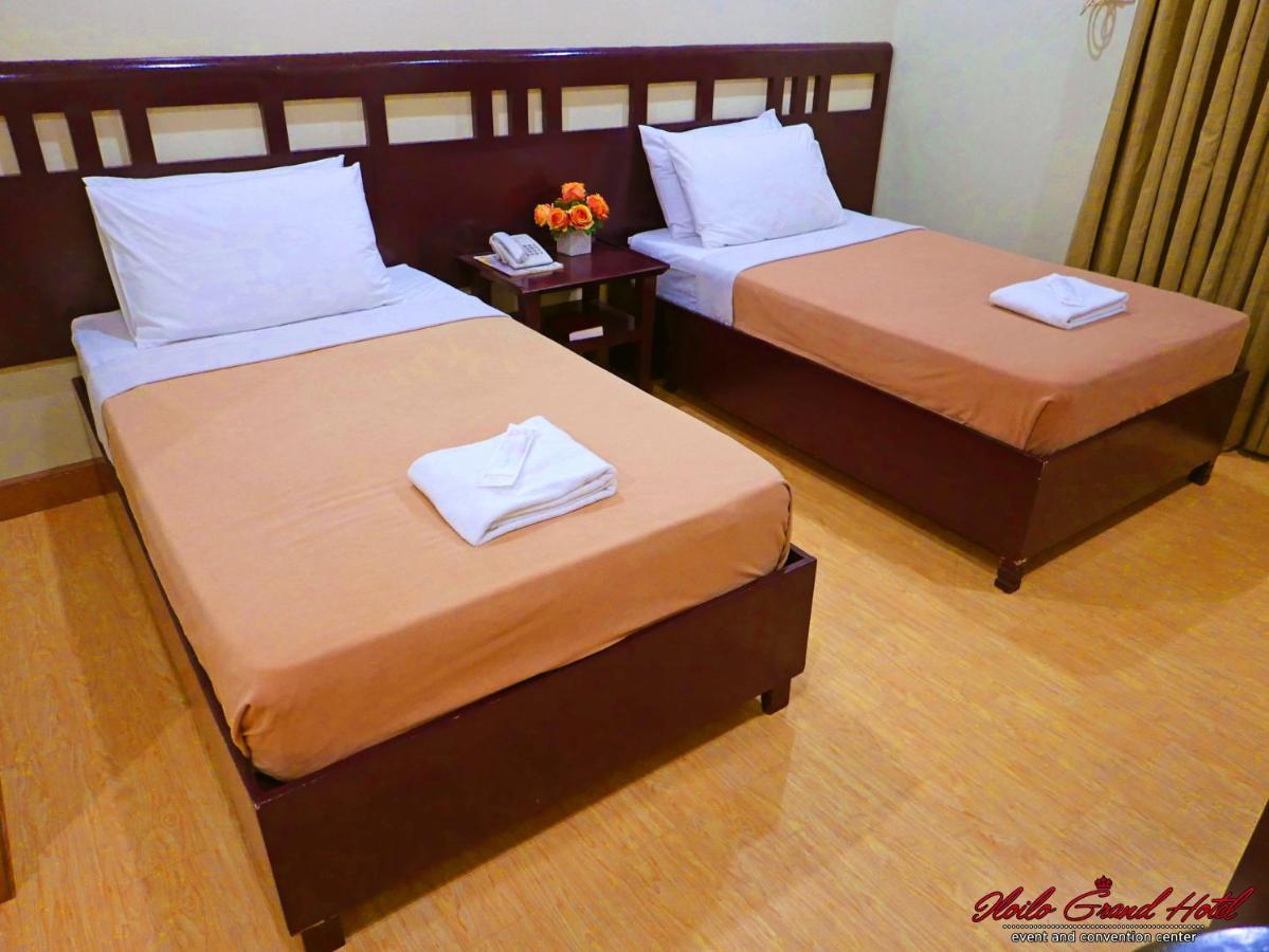 Iloilo Grand Hotel Екстериор снимка