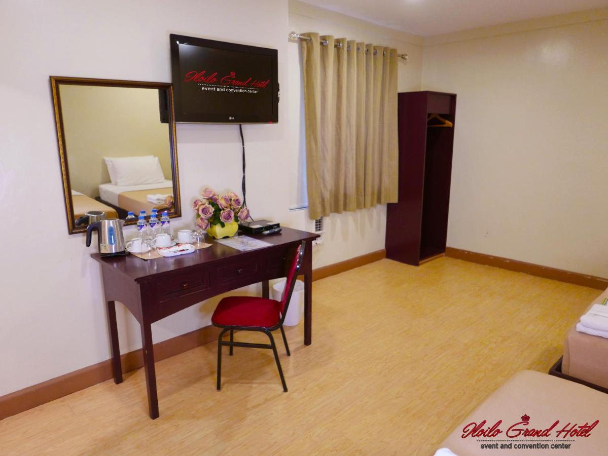 Iloilo Grand Hotel Екстериор снимка
