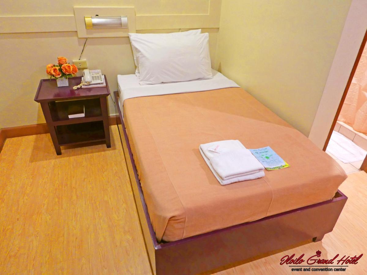 Iloilo Grand Hotel Екстериор снимка